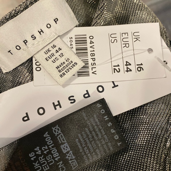 TOPSHOP - NWT - tank: metallic cheetah print lined halter neck crop w zip - 12 - Picture 5 of 16